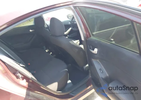 2018 Kia Forte Lx z USA, uszkodzony, nr VIN 3KPFK4A74JE254956